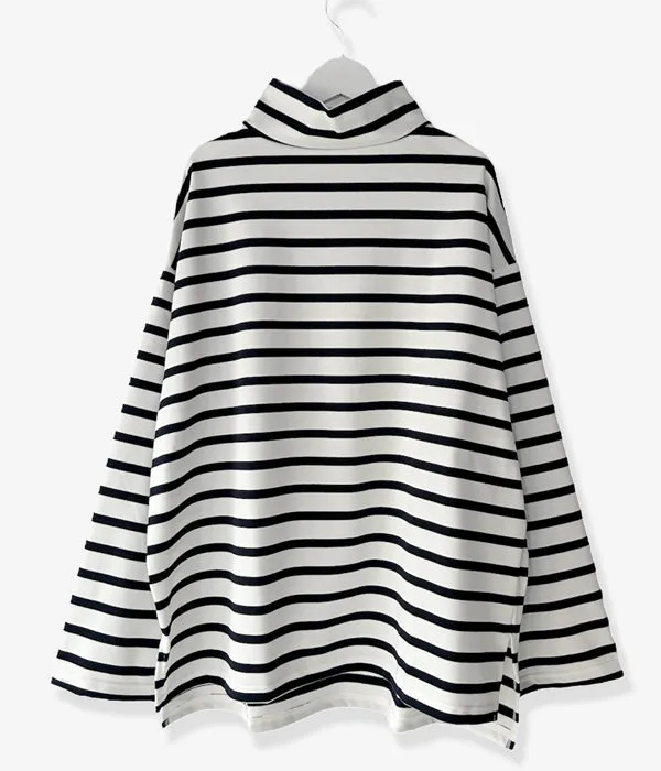 INTERIM/HYPER BIG SUVIN GIZA BASQUE HIGH NECK BORDER SHIRT (WHT/NVY)