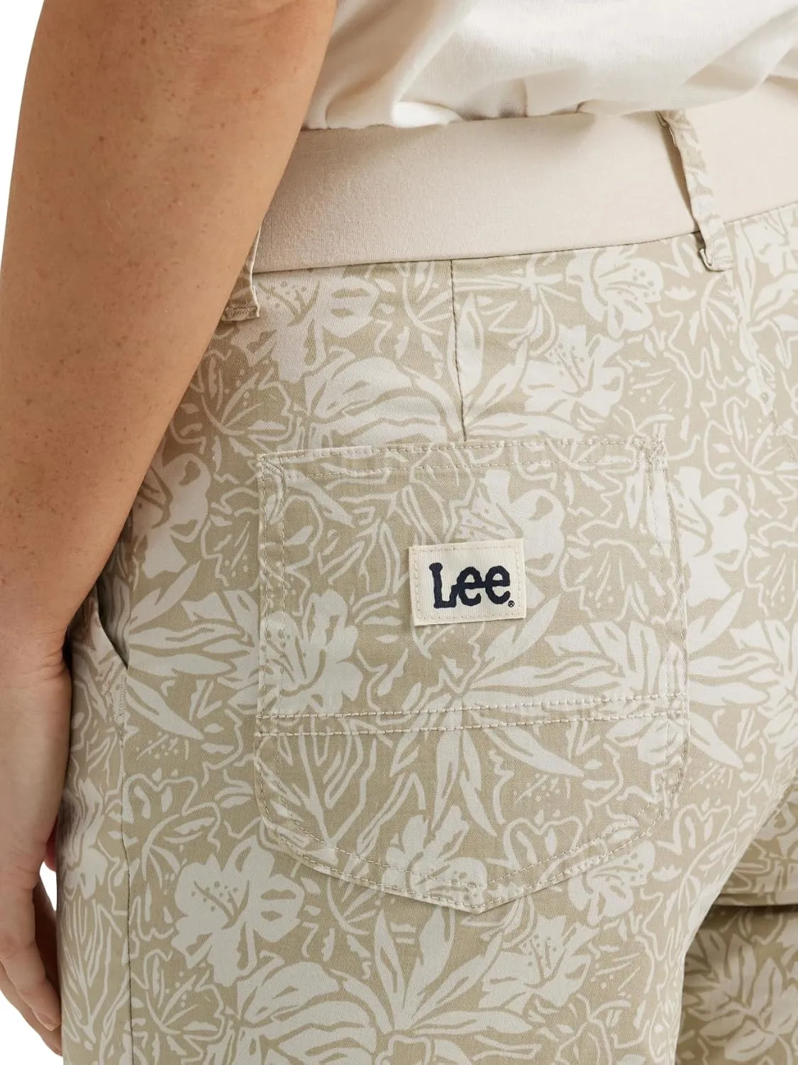 Lee womens Ultra Lux Comfort With Flex-to-go Utility Skimmer Capri Pant