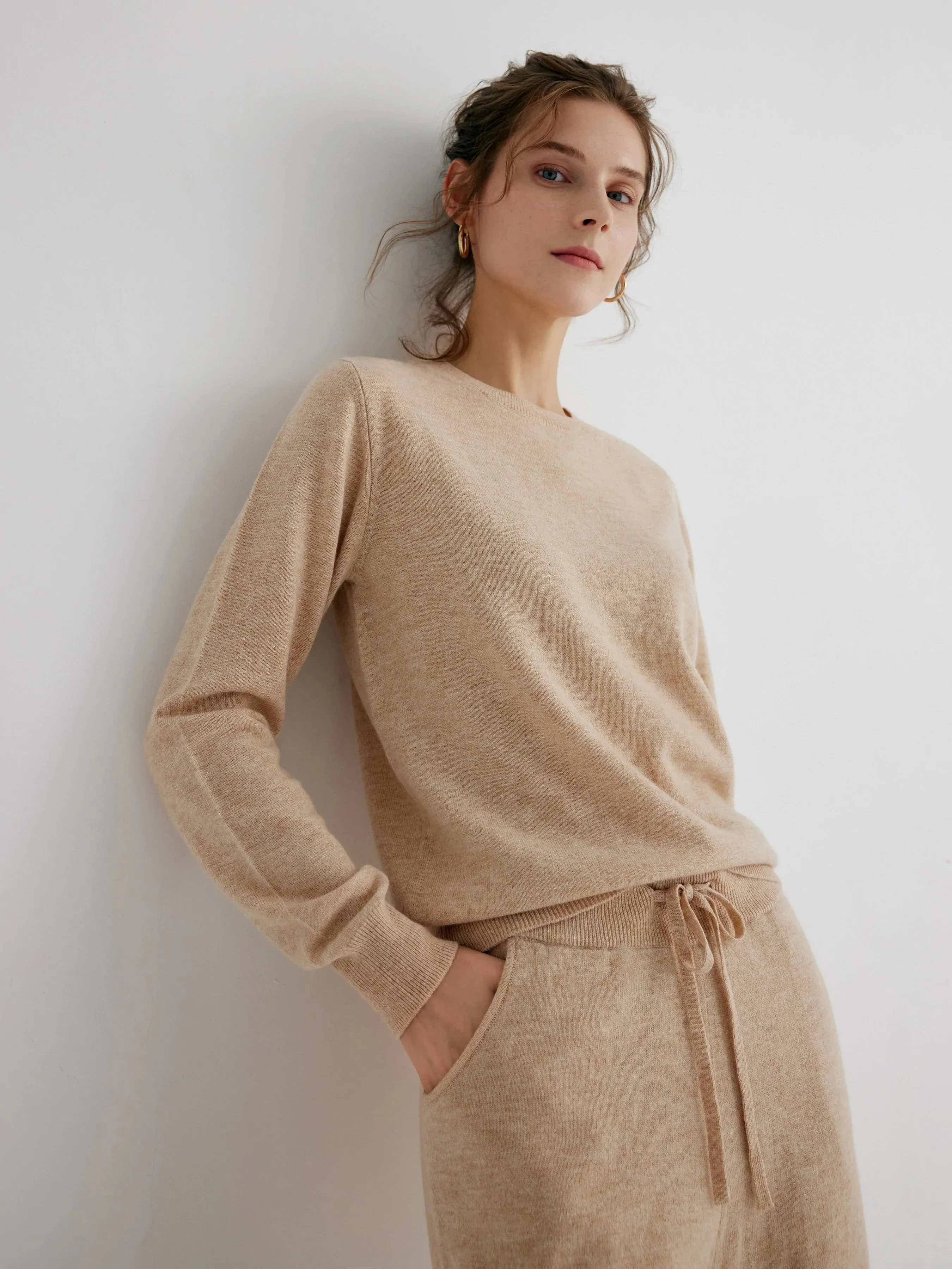 Nina 100% Merino Wool Oatmeal Fitted Crewneck Pullover