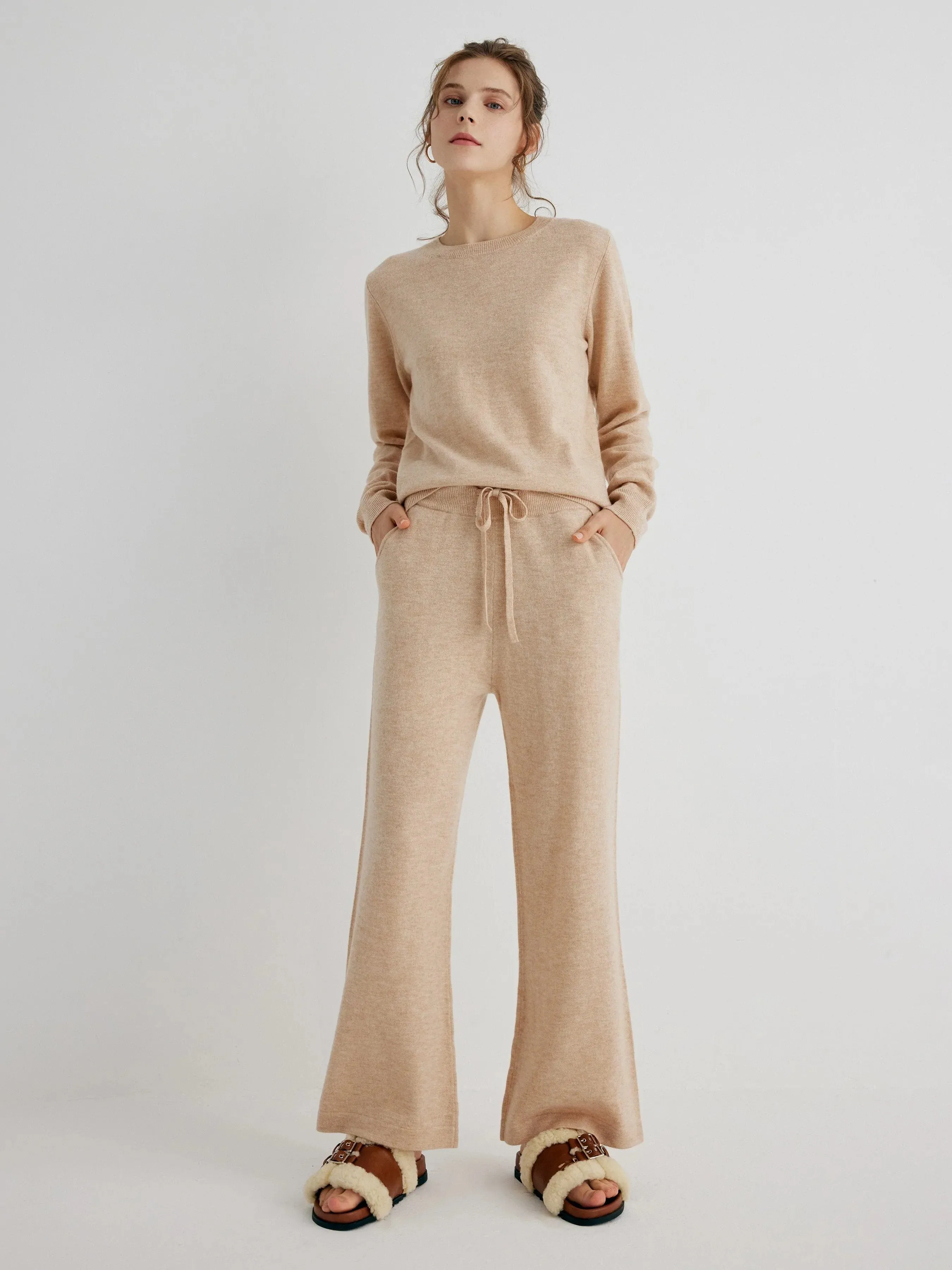 Nina 100% Merino Wool Oatmeal Fitted Crewneck Pullover